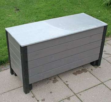 Færdig billig hyndeboks Færdig hyndeboks med siddeplads